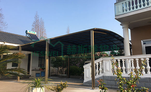 南通市啟東市王鮑鎮(zhèn)南海公路南200米車(chē)棚何先生