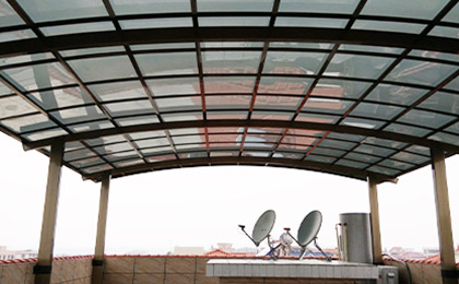 合抱型鋁合金車棚